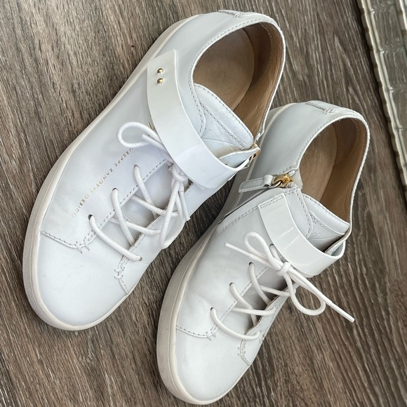 Giuseppe Zanotti White Low Top Sneaker - Picture 2 of 8